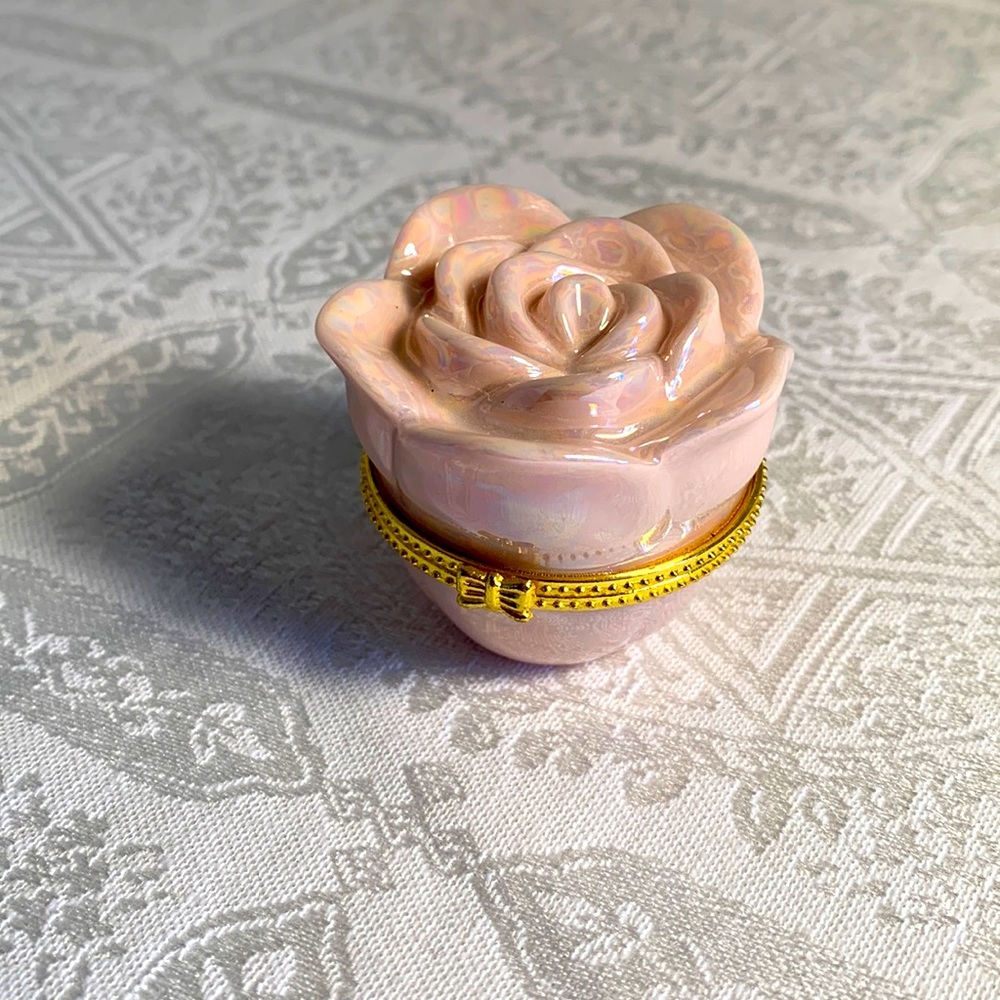 Mary Kay iridescent pink rose jewelry porcelain box.